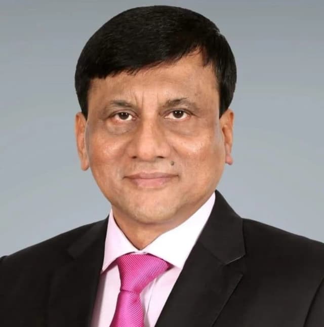 Gp Capt Muhammad Alamgir, acsc (Retd.)